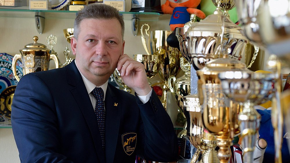 Максим Карпов: «Изолировать челябинский спорт от мира не получится»