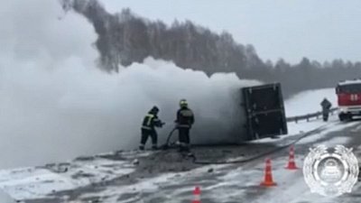 ГАЗель вспыхнула после столкновения: видео сотрудников ГИБДД Башкортостана