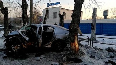 Очевидцы сняли на видео последствия смертельной аварии в Челябинске