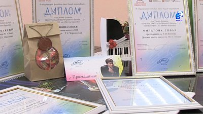 Мацуев вручил стипендию домристке из Миасса