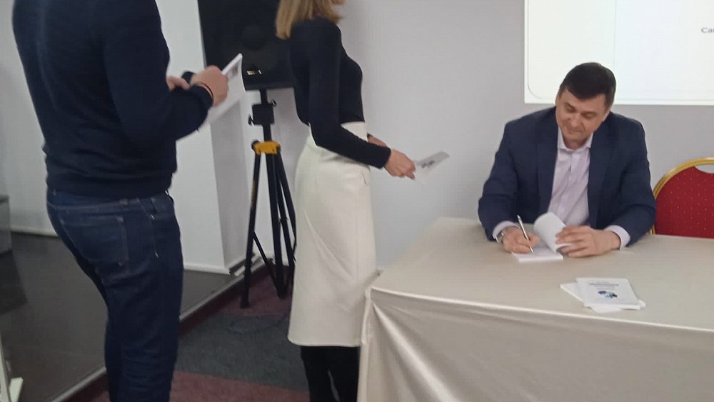 Бывший вице‑мэр Челябинска Олег Извеков дал мастер-класс о квазипотребностях мужчин