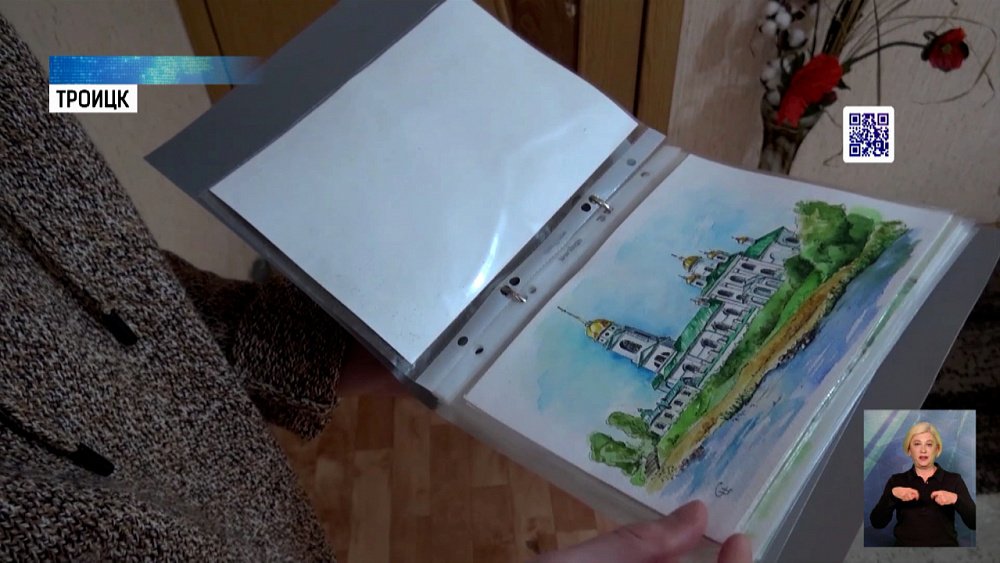 Троичанка рисует скетчи родного города