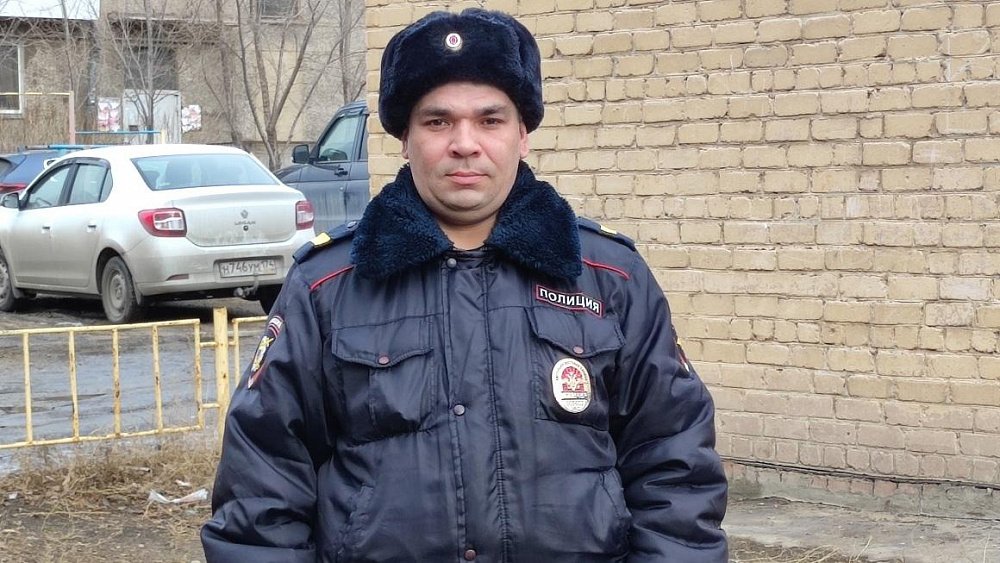 Полицейский из Магнитогорска спас погибавшего от холода рыбака