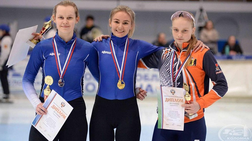 Челябинка Екатерина Ефременкова завоевала три золотые медали на чемпионате России по шорт-треку