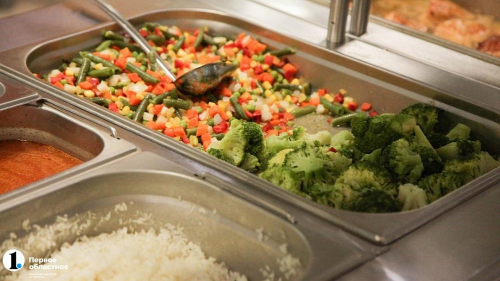 Регионы получат поддержку на горячее питание школьников