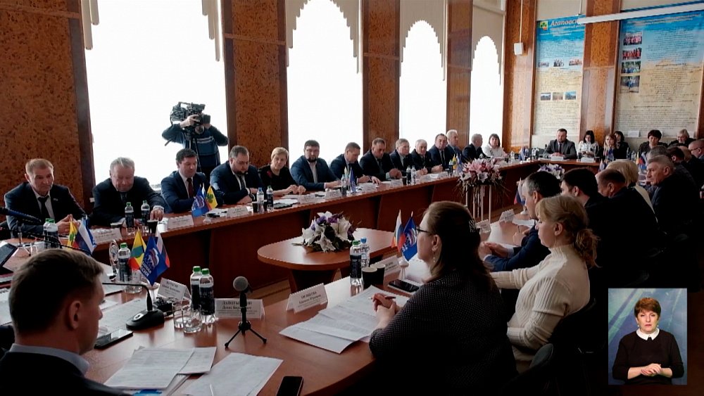 Депутаты южных районов встретились с парламентариями