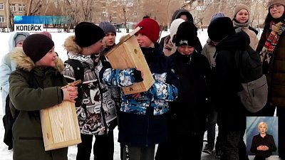 В Копейске дети смастерили скворечники