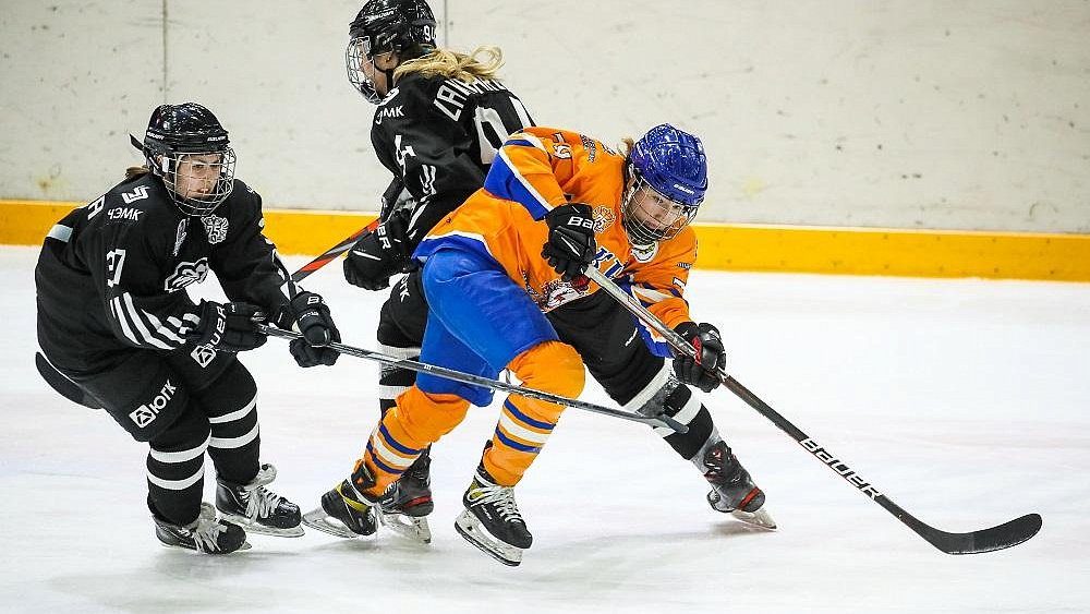 Хоккеистки клуба «Белые медведицы» в четвертьфинале Кубка ЖХЛ проиграли СКИФу