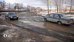 Проблемную дорогу в Челябинске стали спешно отсыпать после жалобы жителей губернатору