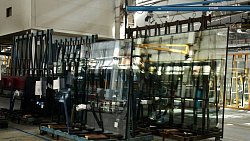 В Челябинске запустят первое в России производство стекла для небоскребов