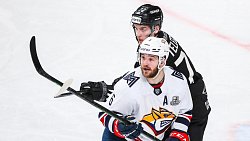 Хоккеисты «Металлурга» одержали победу над «Трактором» и вышли вперед в серии плей‑офф Кубка Гагарина