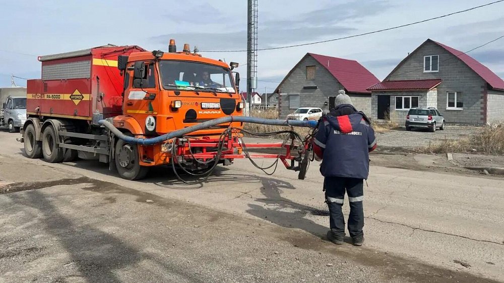 В Магнитогорске начали ямочный ремонт дорог