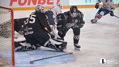 Хоккеисты «Трактора» потерпели сокрушительное поражение от «Металлурга»