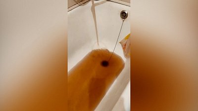 Челябинцы жалуются на бурую водопроводную воду