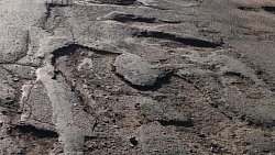 На юге Челябинской области жители потребовали проверить безопасность дороги регионального значения