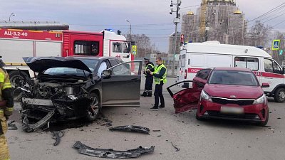 В Челябинске пассажир пострадал в ДТП с двумя иномарками