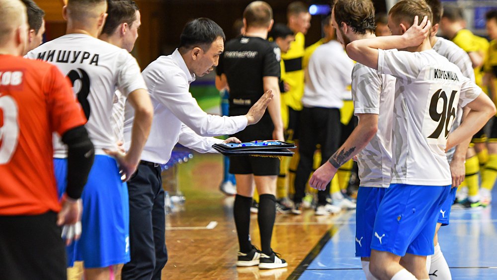 Мини-футбольный клуб «Южный Урал» из Челябинска с поражения стартовал в плей‑офф Высшей лиги