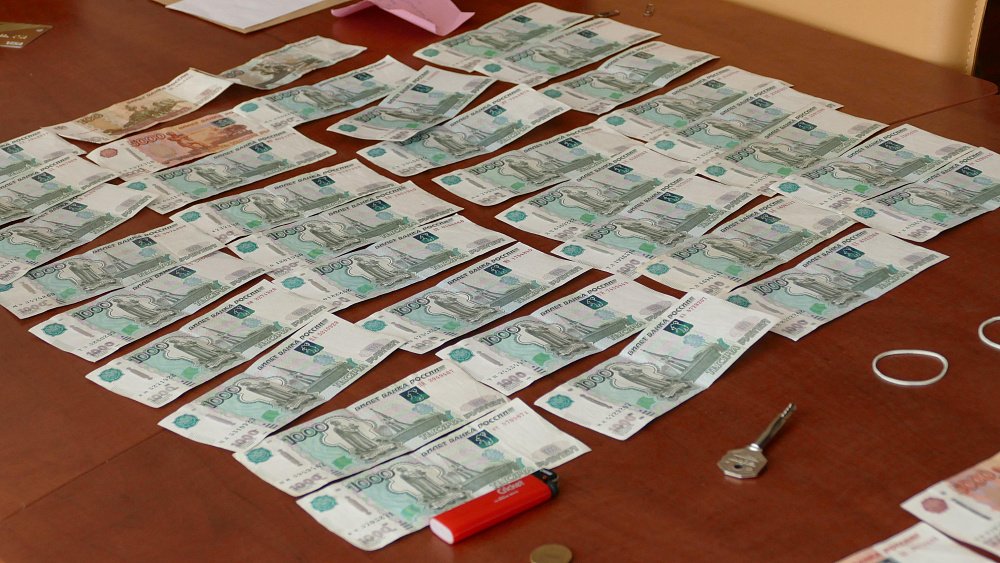 Сотрудники челябинской Госинспекции труда пойдут под суд за взятки на 9 млн рублей