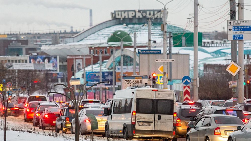 Россиянам автоматически продлят водительские удостоверения на три года