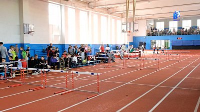 Манеж принимает легкоатлетов региона