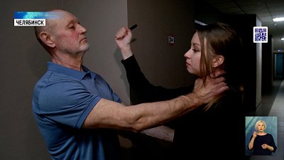 Журналистам провели урок по самообороне