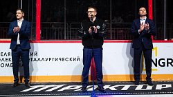 Хоккеистам челябинского «Трактора» вручили бронзовые медали чемпионата КХЛ