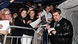 Хоккеистам челябинского «Трактора» вручили бронзовые медали чемпионата КХЛ