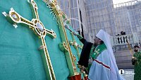 В Челябинске освятили кресты для куполов строящегося кафедрального собора