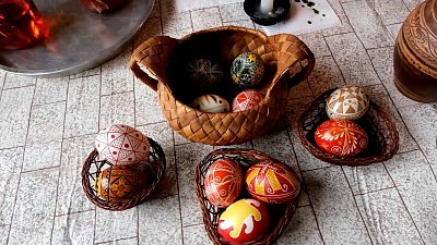 В Миассе показали древний способ украшения яиц на Пасху
