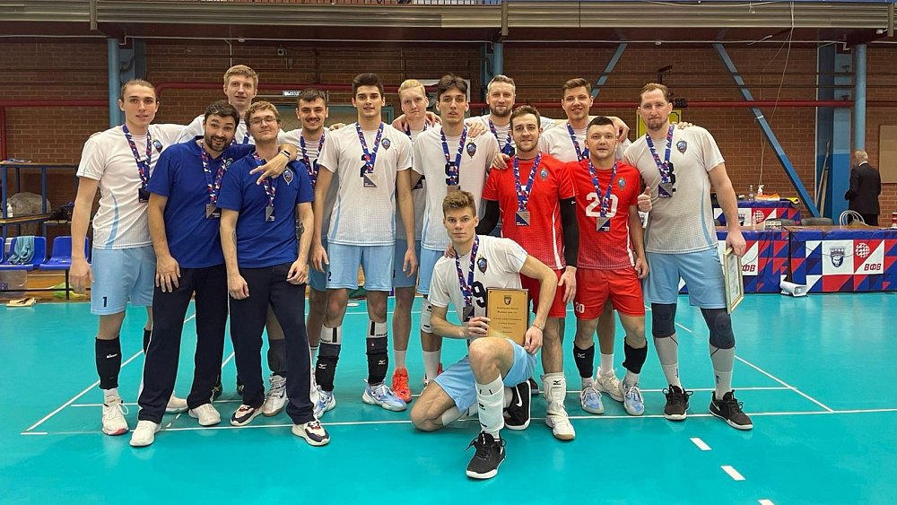 Волейболисты челябинского «Динамо» завоевали серебряные медали чемпионата России