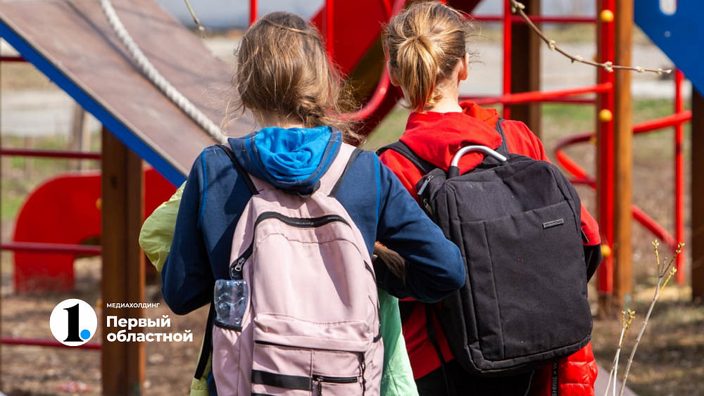 Минпросвещения рекомендует собирать сотовые телефоны у входа в класс