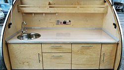 Супруги из Челябинска создали трейлер‑фисташку для путешествий