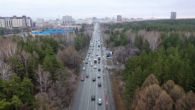 Челябинцы жалуются на пробки на улице Худякова