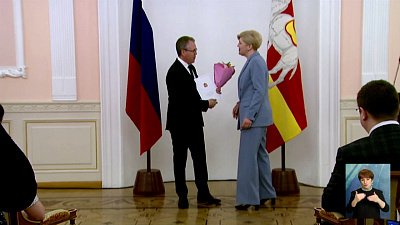 Наградили муниципальных работников