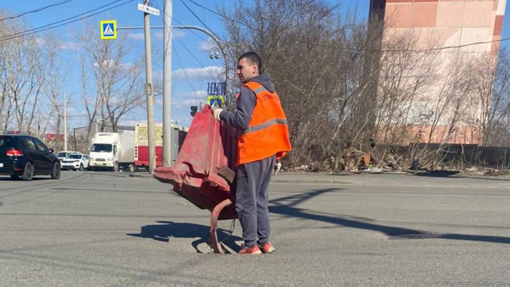 В Челябинске на улице Куйбышева ограничили движение транспорта