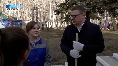 Губернатор помог студентам на субботнике