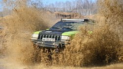 Джипы грязи не боятся — в Челябинске завершились экстремальные триал-гонки