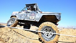 Джипы грязи не боятся — в Челябинске завершились экстремальные триал-гонки