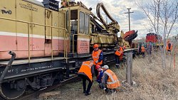 В Челябинской области на ЮУЖД спецтехника сошла с рельсов