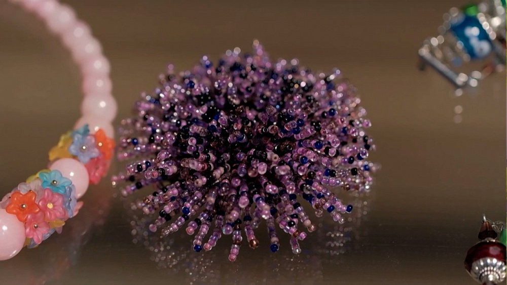 Украшения из кринолиновой сетки в рубрике «Что в шкатулке?»