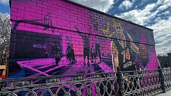 В Челябинске нарисовали граффити с известным баскетболистом