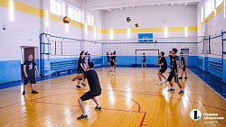 «Кто сказал, что в маленьком городе скучно жить?» — тренер по волейболу