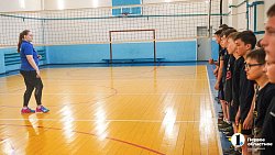 «Кто сказал, что в маленьком городе скучно жить?» — тренер по волейболу