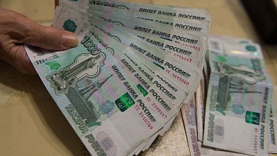 С задержкой зарплаты в этом году столкнулись 20% южноуральцев