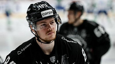 Защитник Илья Карпухин продлил контракт с челябинским клубом «Трактор»