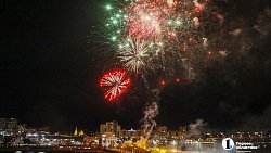 Праздник Весны и Труда в Челябинске завершился фейерверком