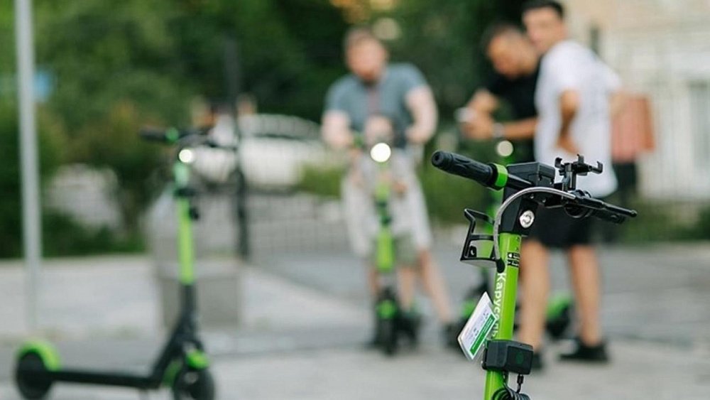 В Челябинске запустили новый сервис аренды электросамокатов