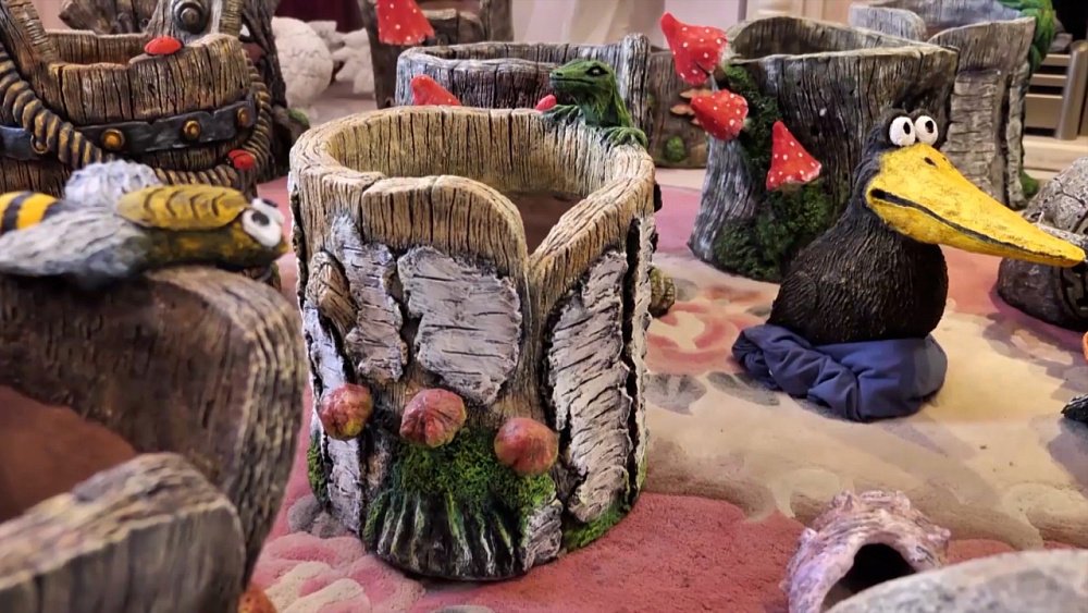 Садовые украшения в сюжете «Вазоны из бетона»