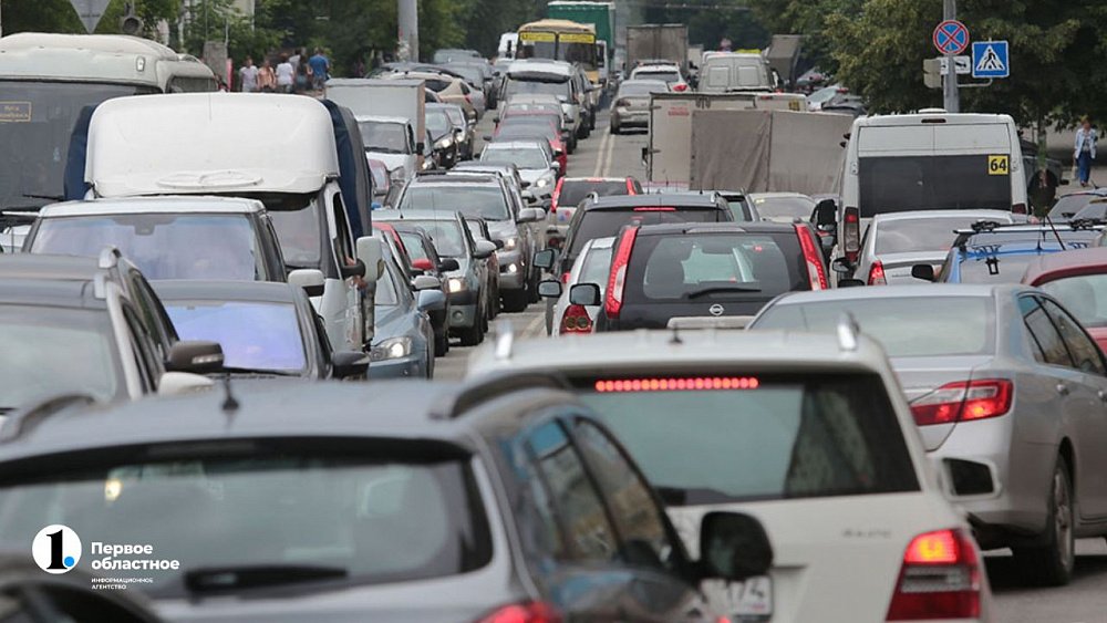 Пешком быстрее. Челябинск встал в 10-балльных пробках