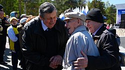 В Челябинске полицейские организовали праздник, посвященный Дню Победы